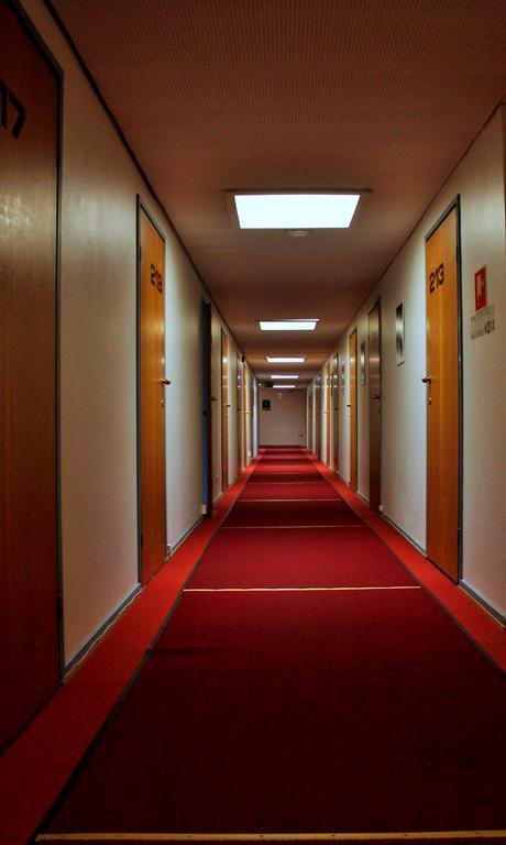 Hotel Turistihovi Коувола Екстериор снимка