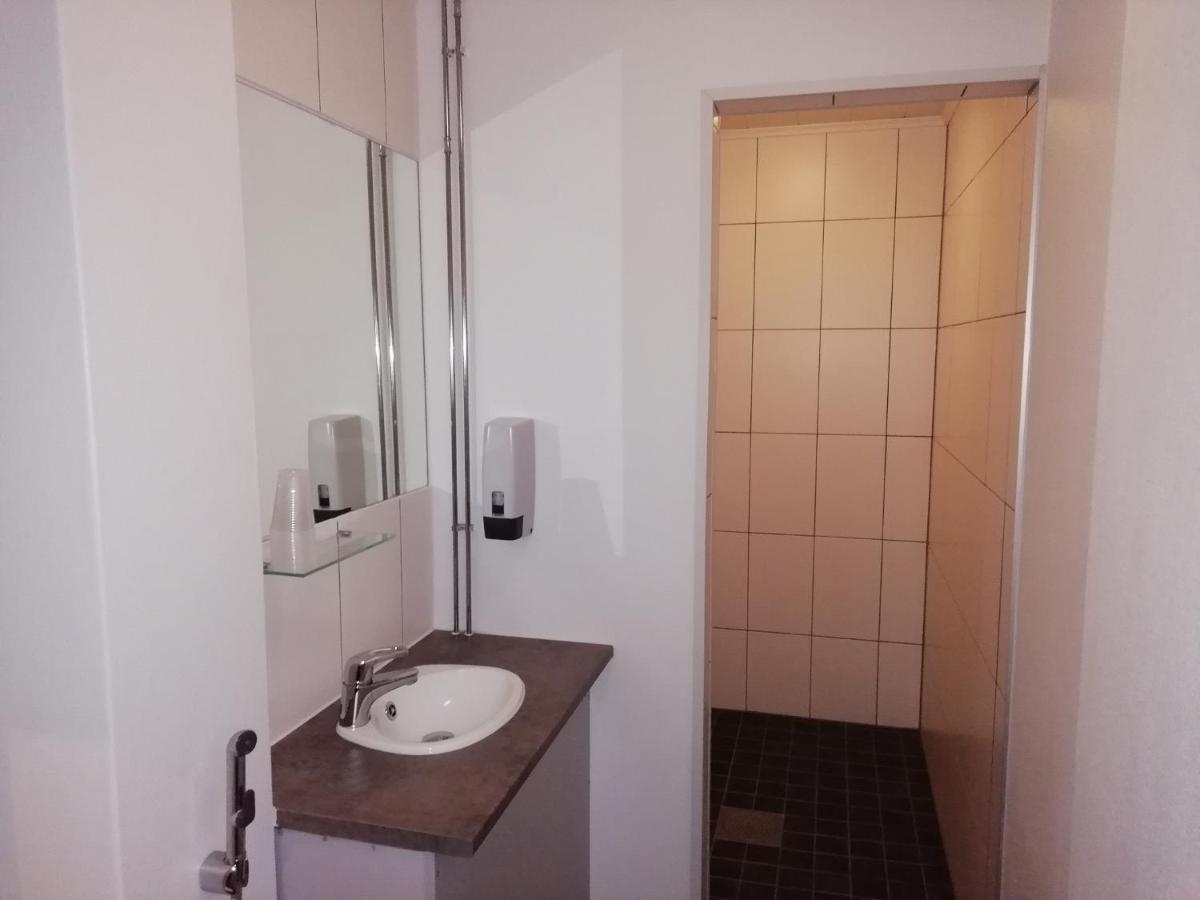 Hotel Turistihovi Коувола Екстериор снимка